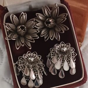 Small Haul Vintage Silver Clip Earrings Lisner Flower Teardrop Dangle